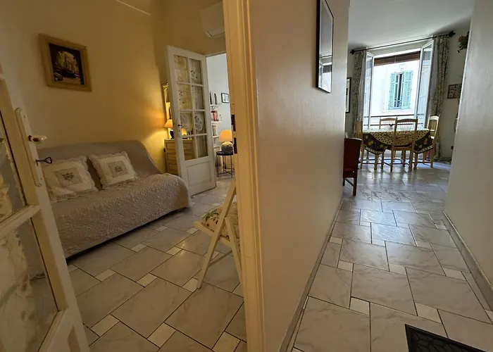 Provencal Charm, Croisette & Palais Steps Away Daire *