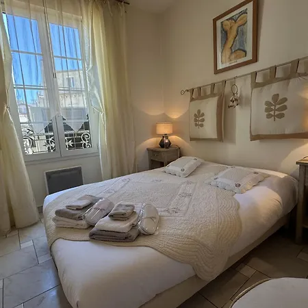 Lägenhet Provencal Charm, Croisette & Palais Steps Away