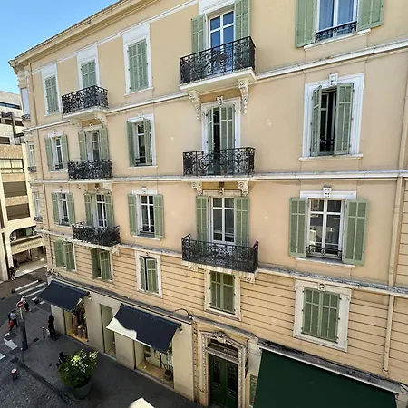 Provencal Apartment - Walk To Beach And Palais