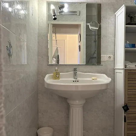 Provencal Apartment - Walk To Beach And Palais Apartment *
